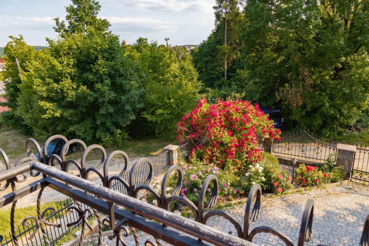 Mira - Mira Pokoje Z Widokiem Na Jezioro Chmielno Exterior photo