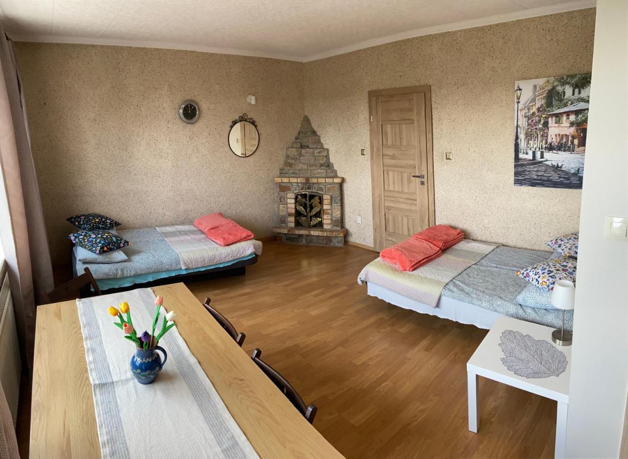 Mira - Mira Pokoje Z Widokiem Na Jezioro Chmielno Exterior photo